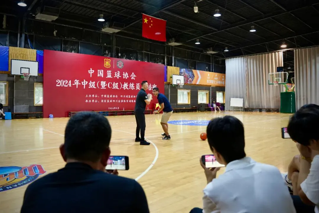 信息化设备如何提高篮球训练中的反馈速度_0